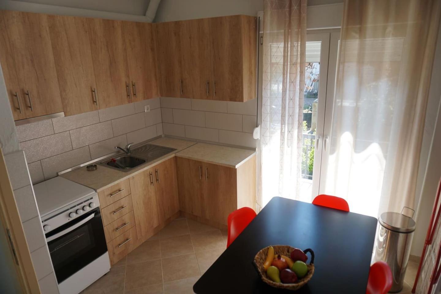 Seaside Family Apartment In Paralia Dionisiou المظهر الخارجي الصورة
